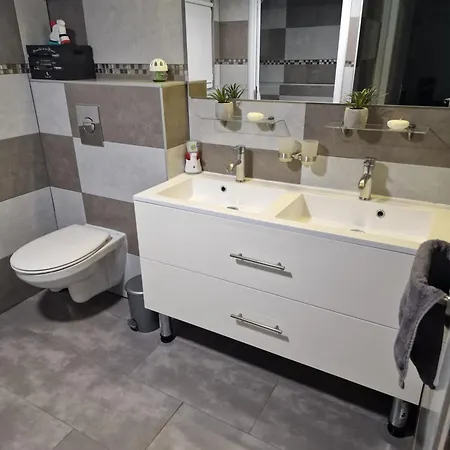 Chambre Chez L Habitants * Fréjus